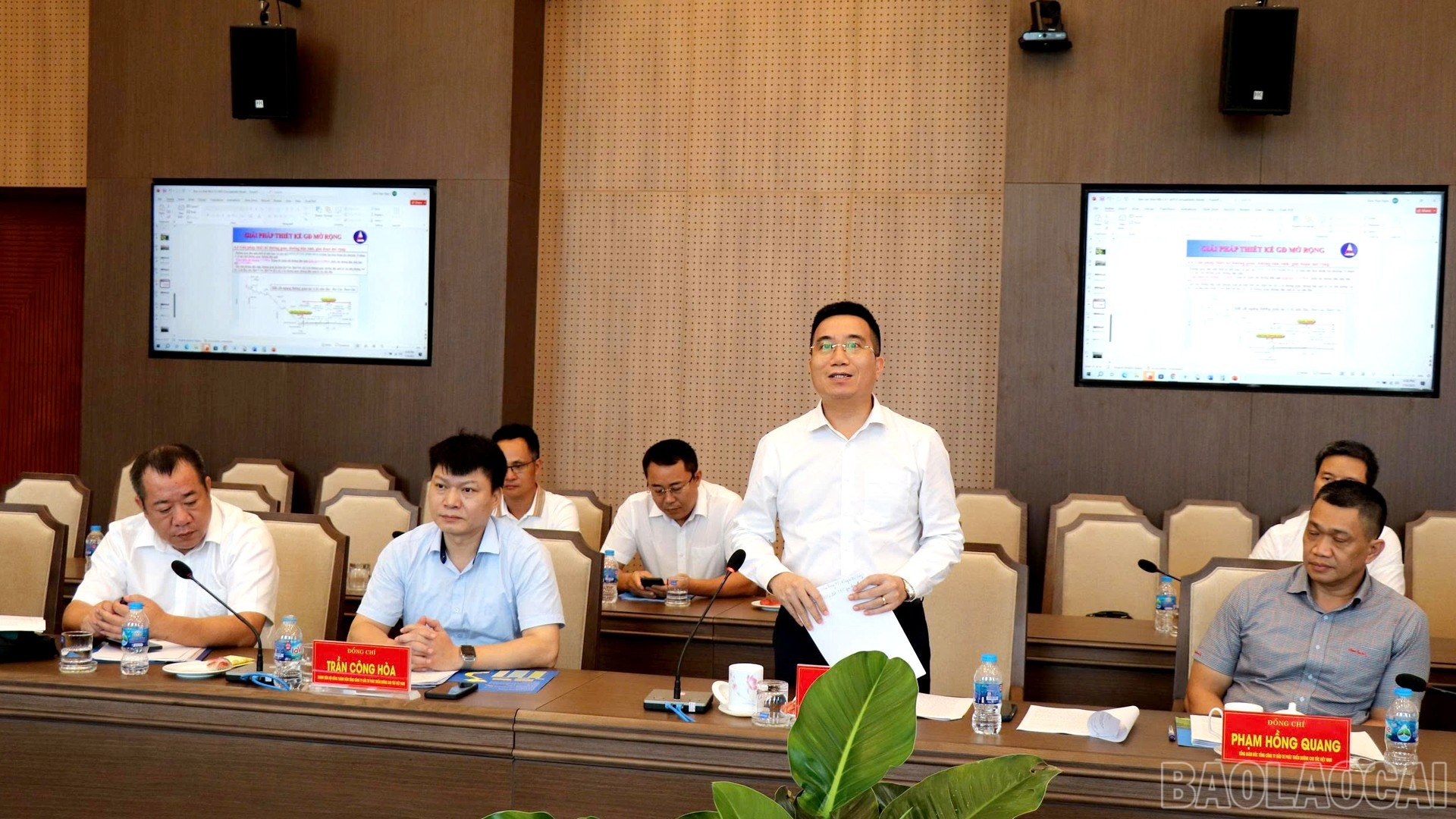 Đồng chí Trương Việt Đông – Chủ tịch Hội đồng thành viên Tổng công ty Đầu tư phát triển đường cao tốc Việt Nam (VEC) cho biết sẽ phối hợp chặt chẽ với chính quyền địa phương trong quá trình triển khai dự án để dự án sớm hoàn thành thúc đẩy phát triển kinh tế - xã hội địa phương. baolaocai-br_9-7-vec.jpg