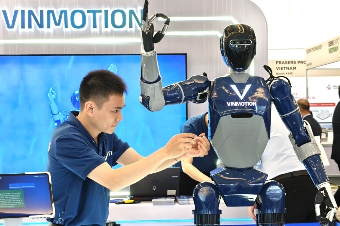 Robot VinMotion do doanh nghiệp trong nước phát triển, trưng bày tại triển lãm SemiExpo 2025.