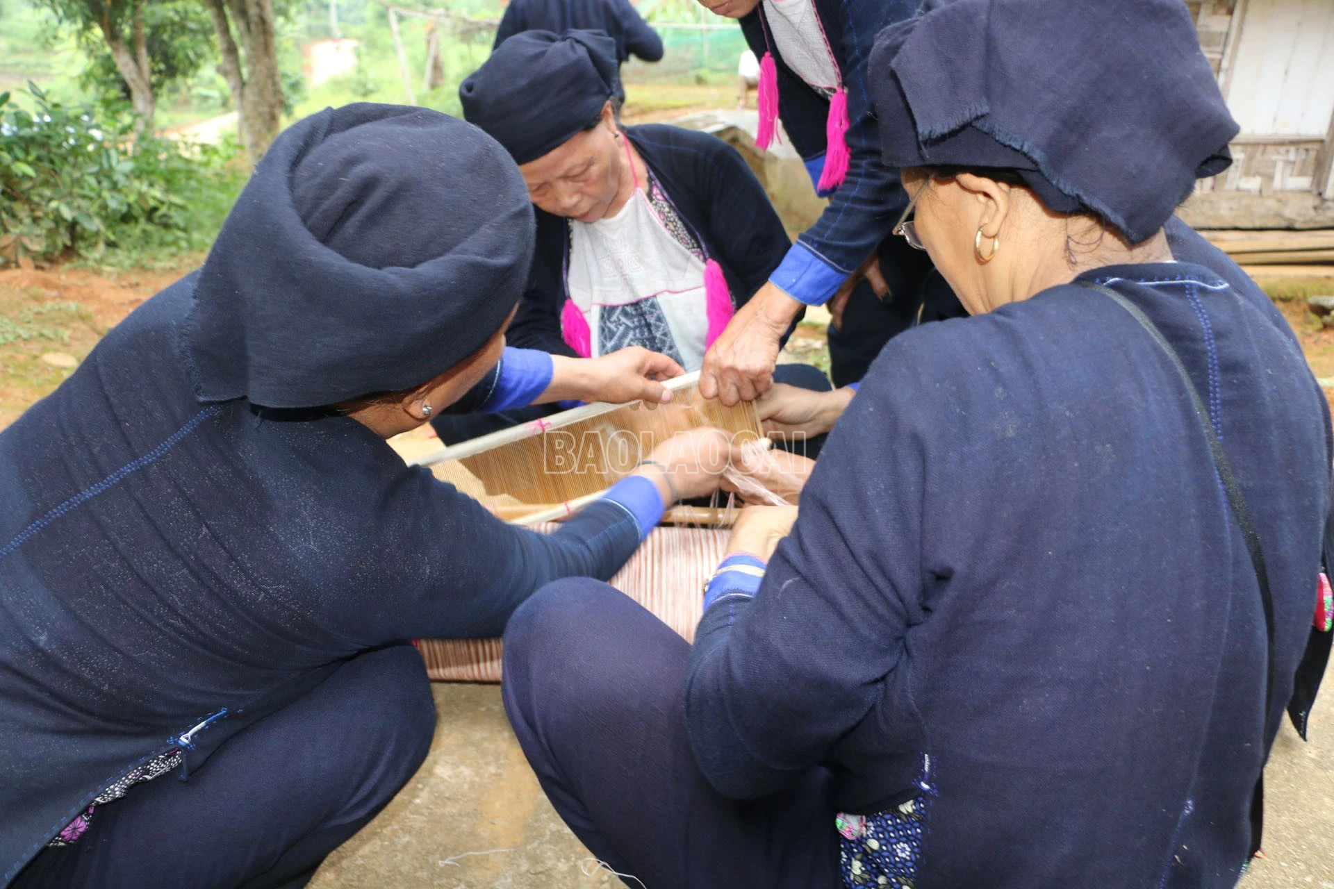 baolaocai-c_1-12-nghe-nhan1.jpg