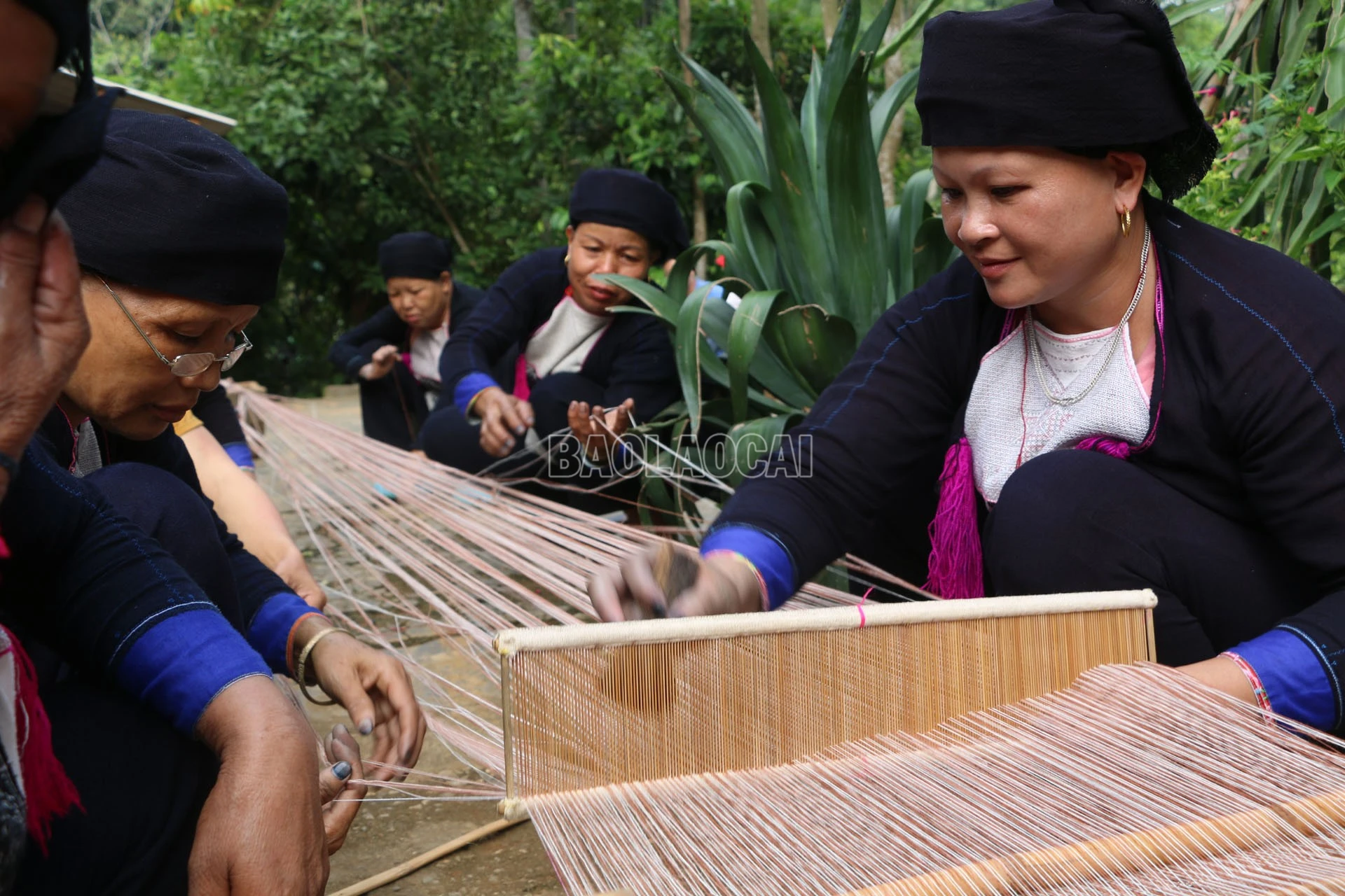 baolaocai-c_1-12-nghe-nhan3.jpg