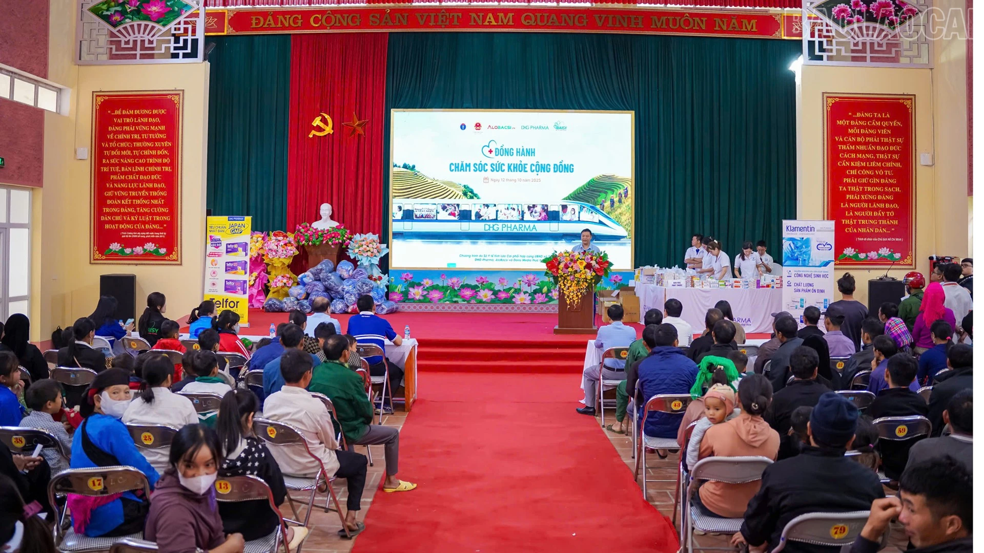 Quang cảnh chương trình.