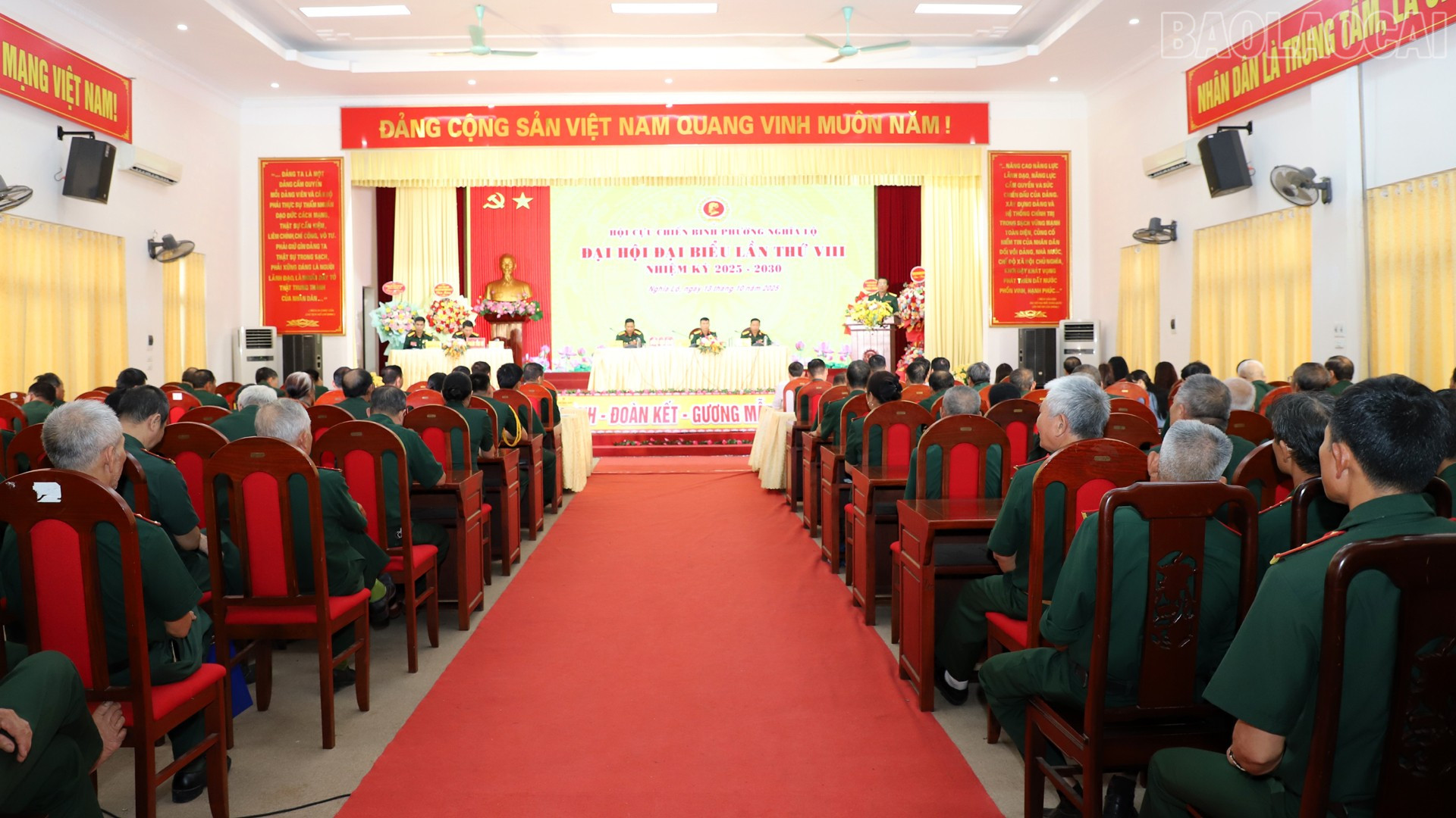 Quang cảnh đại hội. Quang cảnh đại hội.