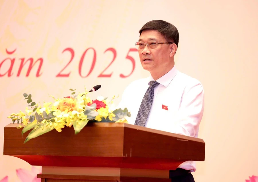 Đồng chí Vũ Hồng Thanh, Phó Chủ tịch Quốc hội phát biểu khai mạc.