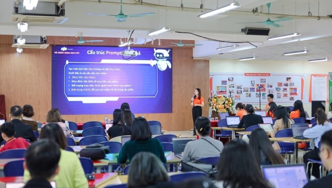 Giáo viên tham gia phiên hội thảo của FPT Schools.