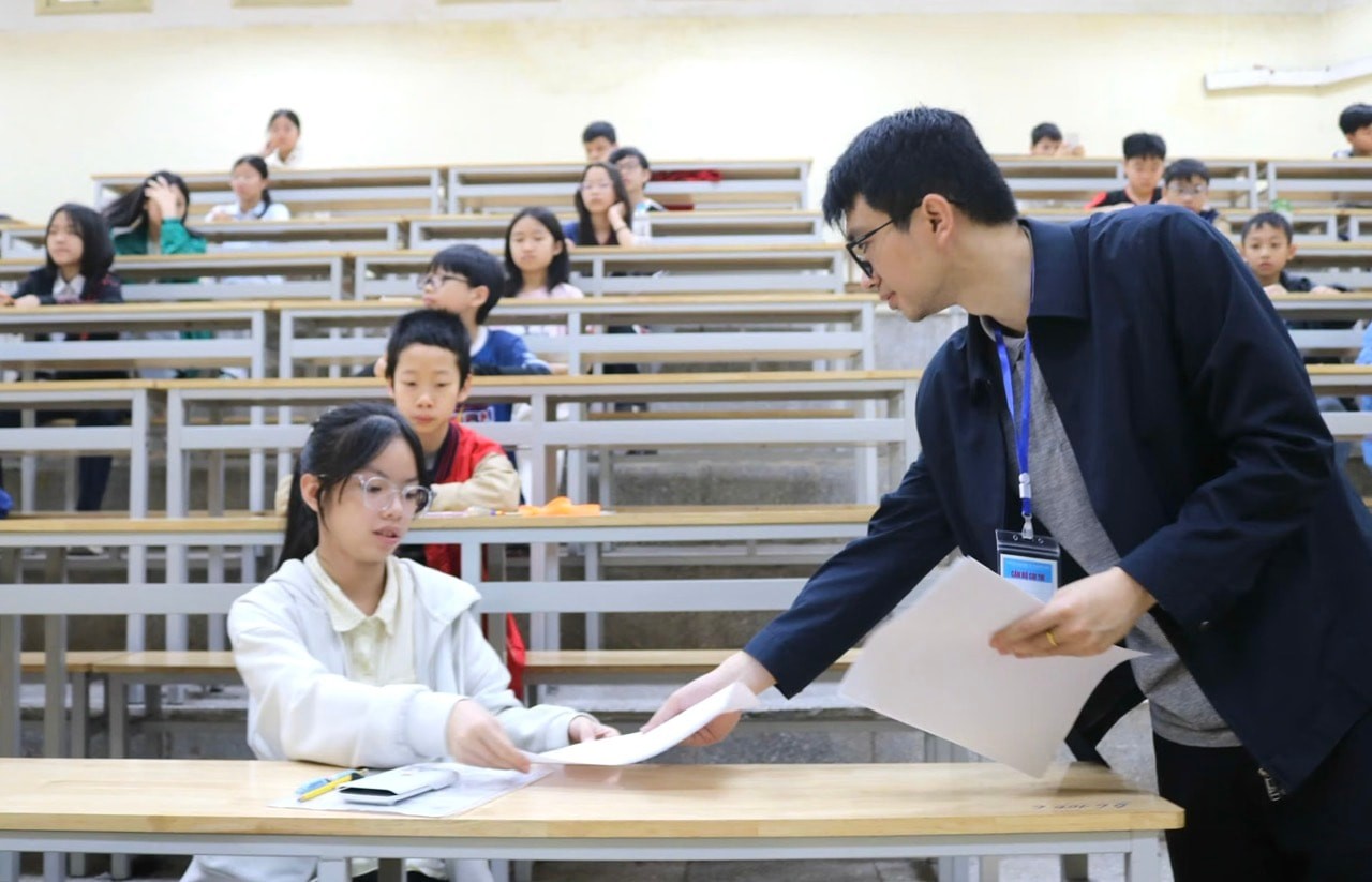 Gần 13.000 học sinh thi Olympic hoá học và khoa học tự nhiên.