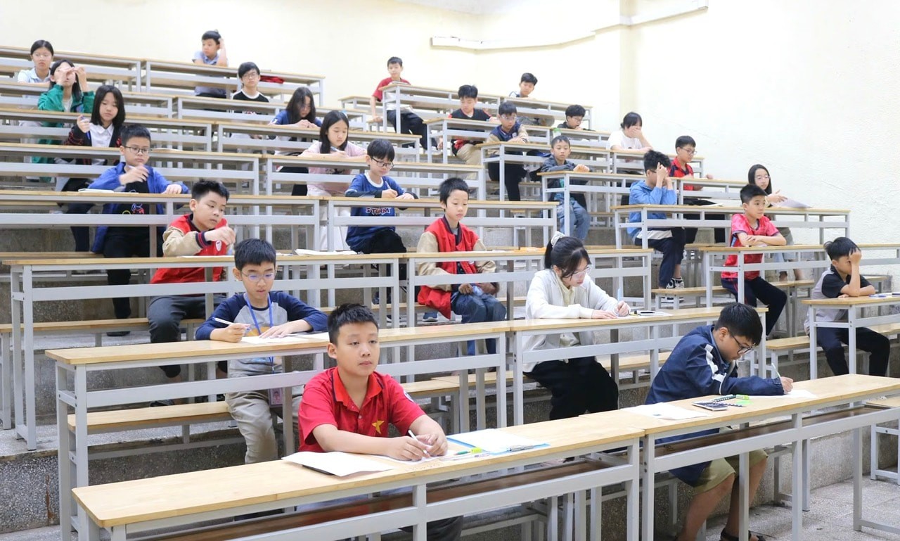 Kỳ thi được tổ chức tại 13 tỉnh, thành phố.