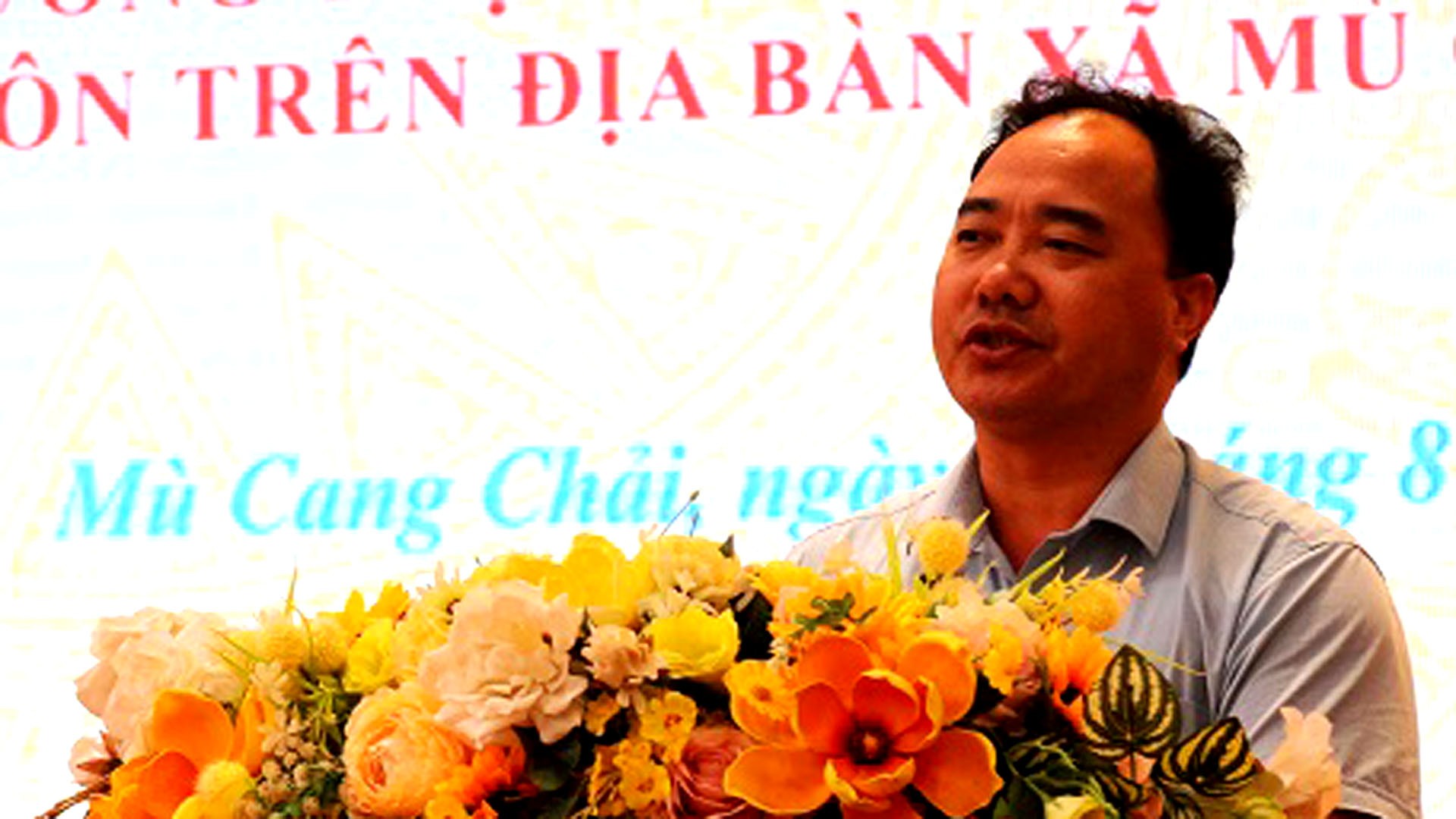 Đồng chí Giàng A Câu - Ủy viên Ban Chấp hành Đảng bộ tỉnh, Bí thư Đảng ủy, Chủ tịch HĐND phát biểu kết luận Hội nghị. a-giao-ban-2.jpg