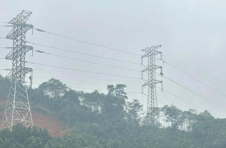 Việc đóng điện đóng điện thành công dự án đường dây 220kV đấu nối Nghĩa Lộ - Việt Trì có ý ngĩa thiết thực chào mừng Đại hội đại biểu toàn quốc lần thứ XIV của Đảng diễn ra từ 19-25/1/2026, tại Hà Nội.