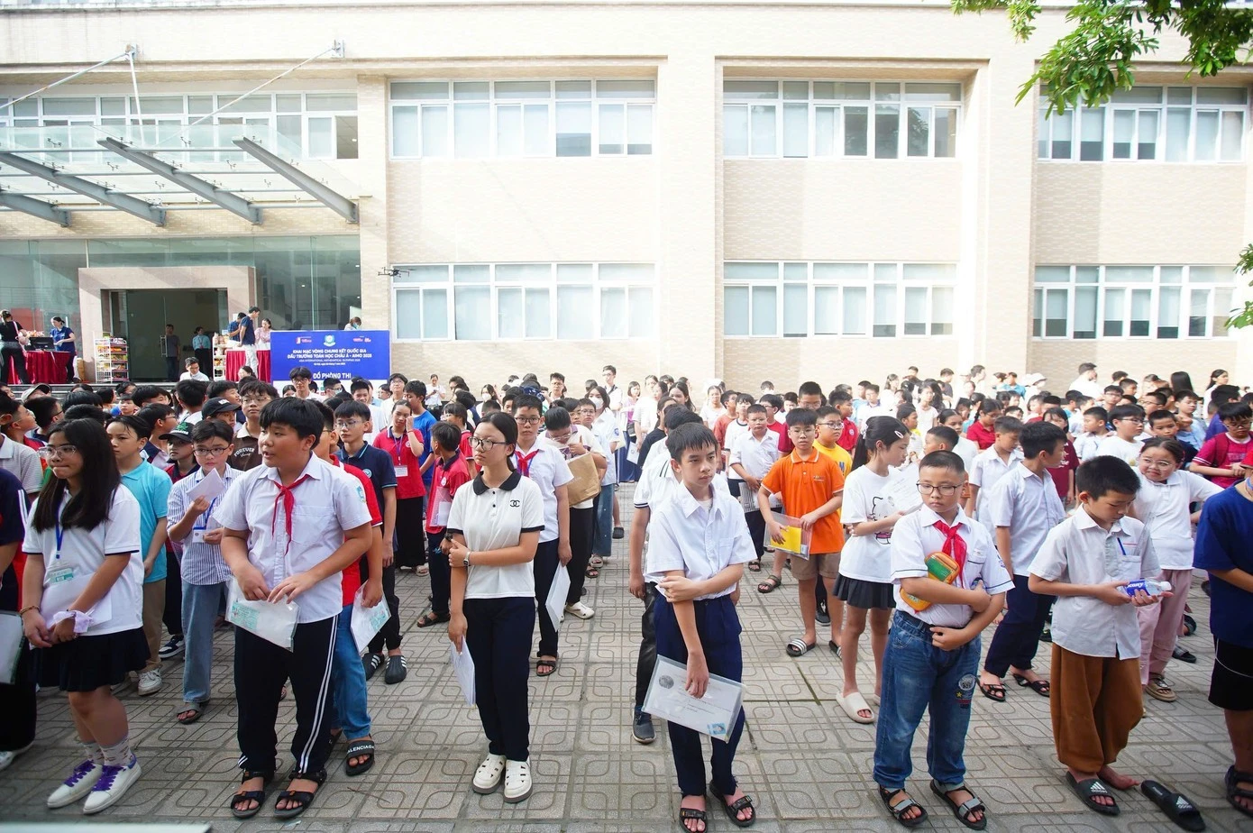 Thí sinh dự thi Đấu trường Toán học Châu Á năm ngoái tại Đại học Bách Khoa Hà Nội.