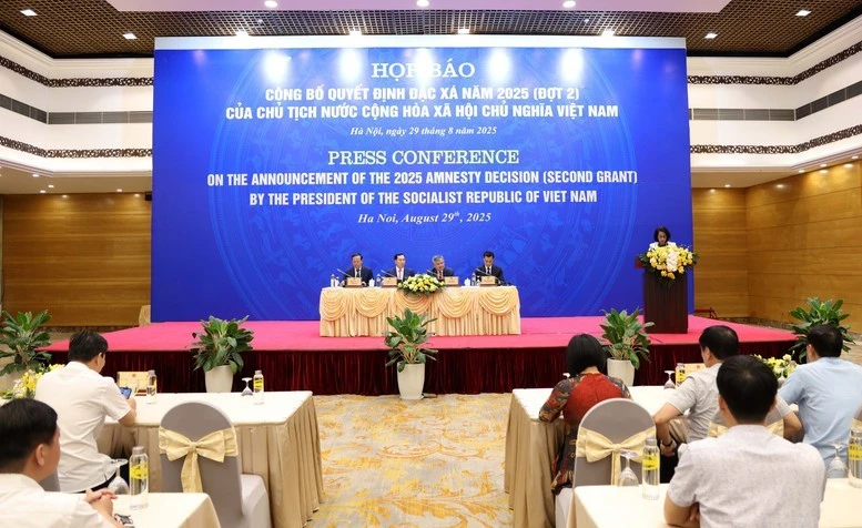 Toàn cảnh cuộc họp báo - Ảnh VGP/Đức Tuân