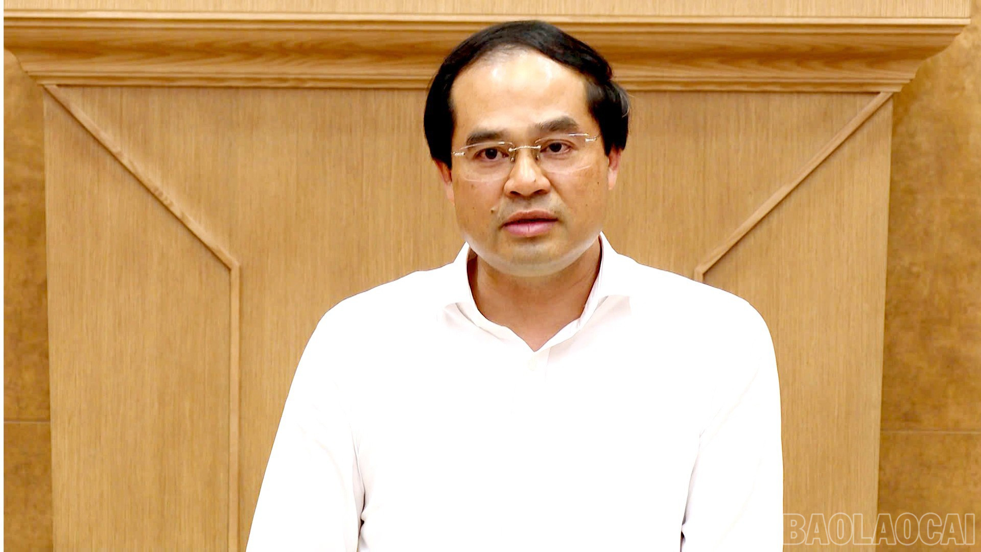 Đồng chí Bí thư Tỉnh ủy, Chủ tịch HĐND tỉnh Trịnh Xuân Trường phát biểu kết luận hội nghị. baolaocai-br_13-9-ongtruong-9507.jpg