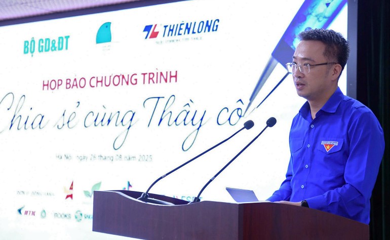 Đồng chí Nguyễn Tường Lâm phát biểu ý kiến tại buổi họp báo. Đồng chí Nguyễn Tường Lâm phát biểu ý kiến tại buổi họp báo.