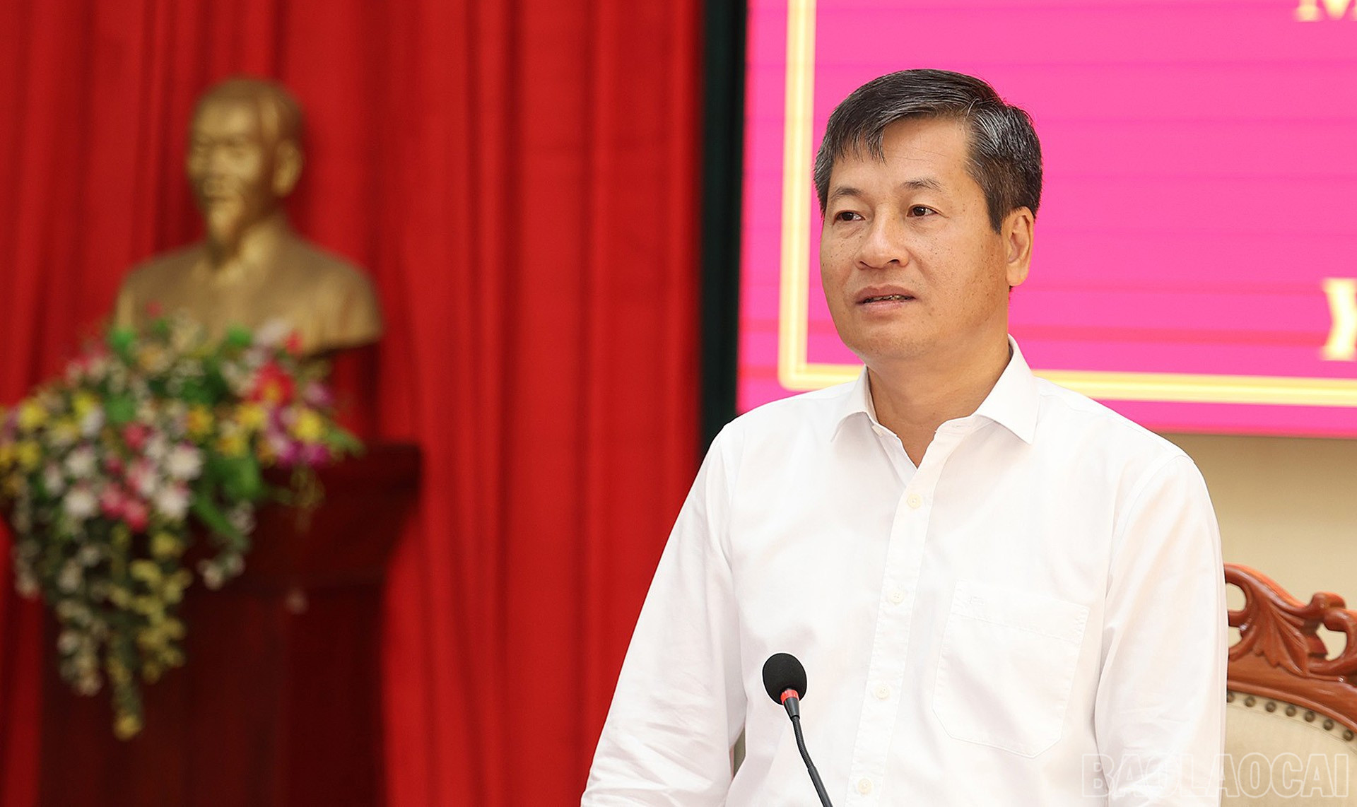 Đồng chí Phó Chủ tịch UBND tỉnh Ngô Hạnh Phúc đề nghị các địa phương đánh giá kỹ lưỡng tiềm năng, thế mạnh để đề ra chỉ tiêu phù hợp. baolaocai-br_28-7-ongphuc.jpg