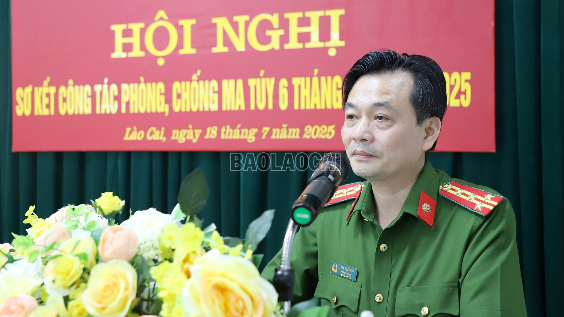 Đại tá Trần Quốc Huy – Phó Giám đốc Công an tỉnh, Thủ trưởng Cơ quan Cảnh sát điều tra phát biểu tại hội nghị. baolaocai-c_19-7-anh2.jpg
