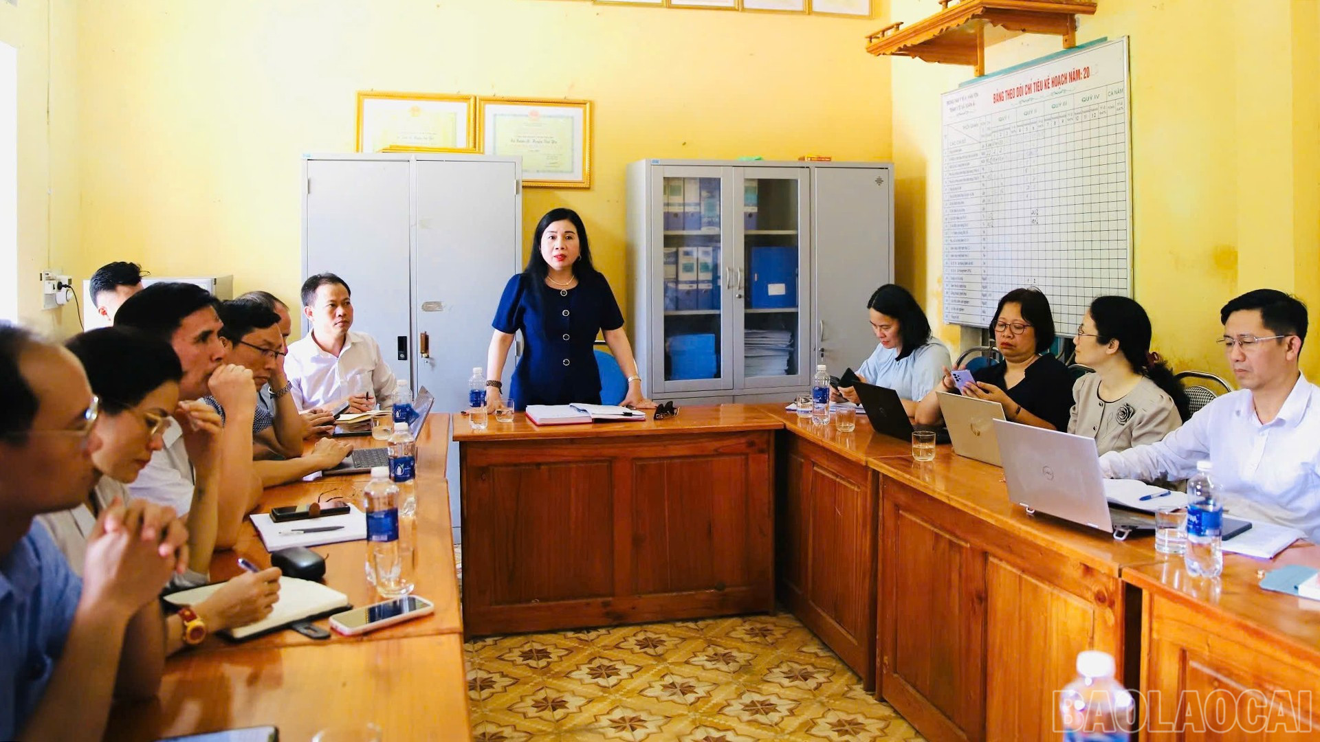 PGS.TS. Phan Lê Thu Hằng, Phó vụ trưởng Vụ Kế hoạch – Tài chính phát biểu tại buổi làm việc. baolaocai-br_19-7-mtqg1.jpg