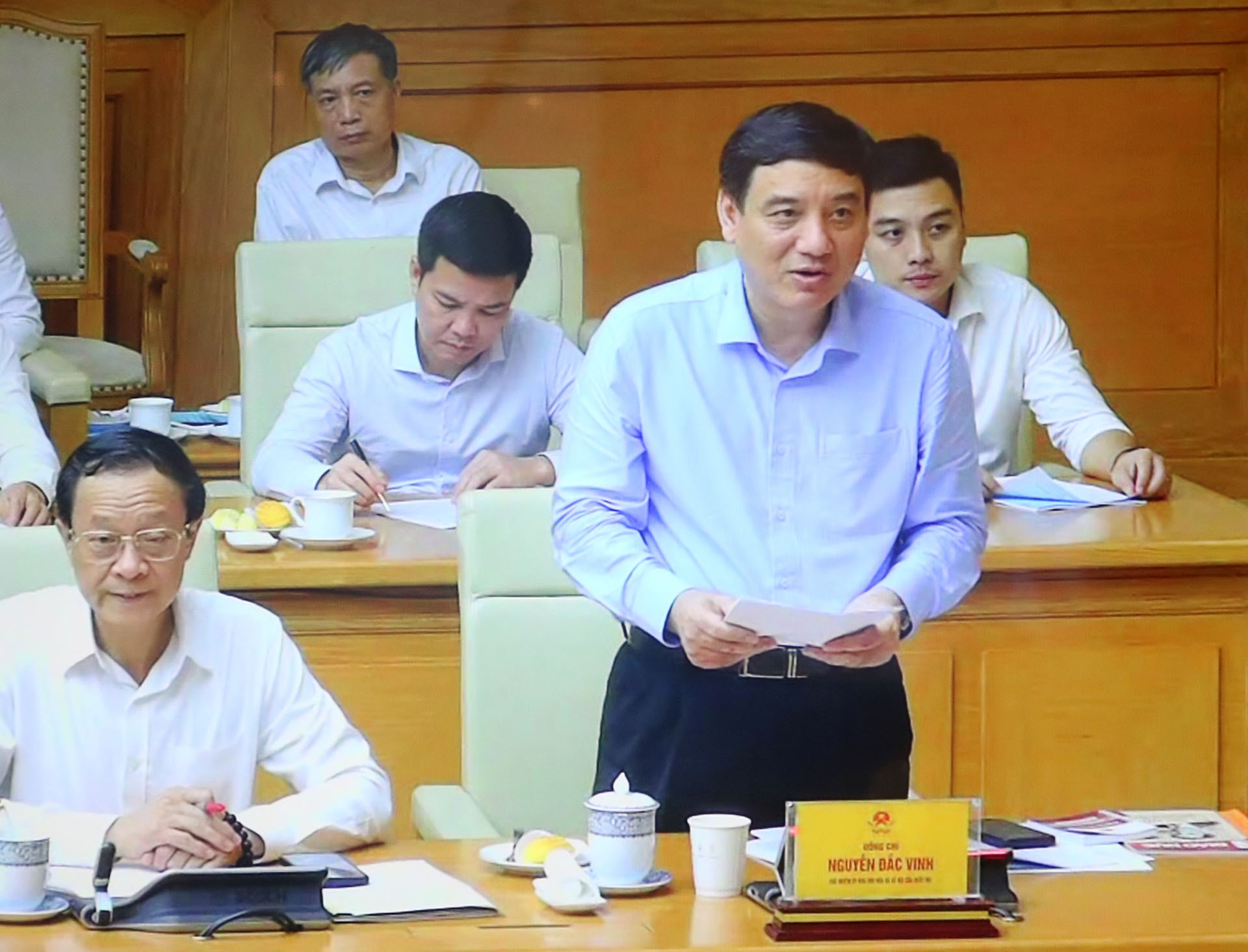 Các đại biểu tham luận tại Hội nghị. 22-8-daibyeu111.jpg