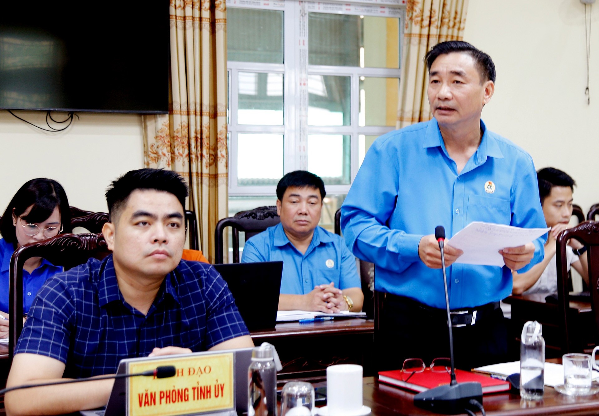 Lãnh đạo Liên đoàn lao động tỉnh phát biểu tại cuộc làm việc 22-8-ongphat.jpg