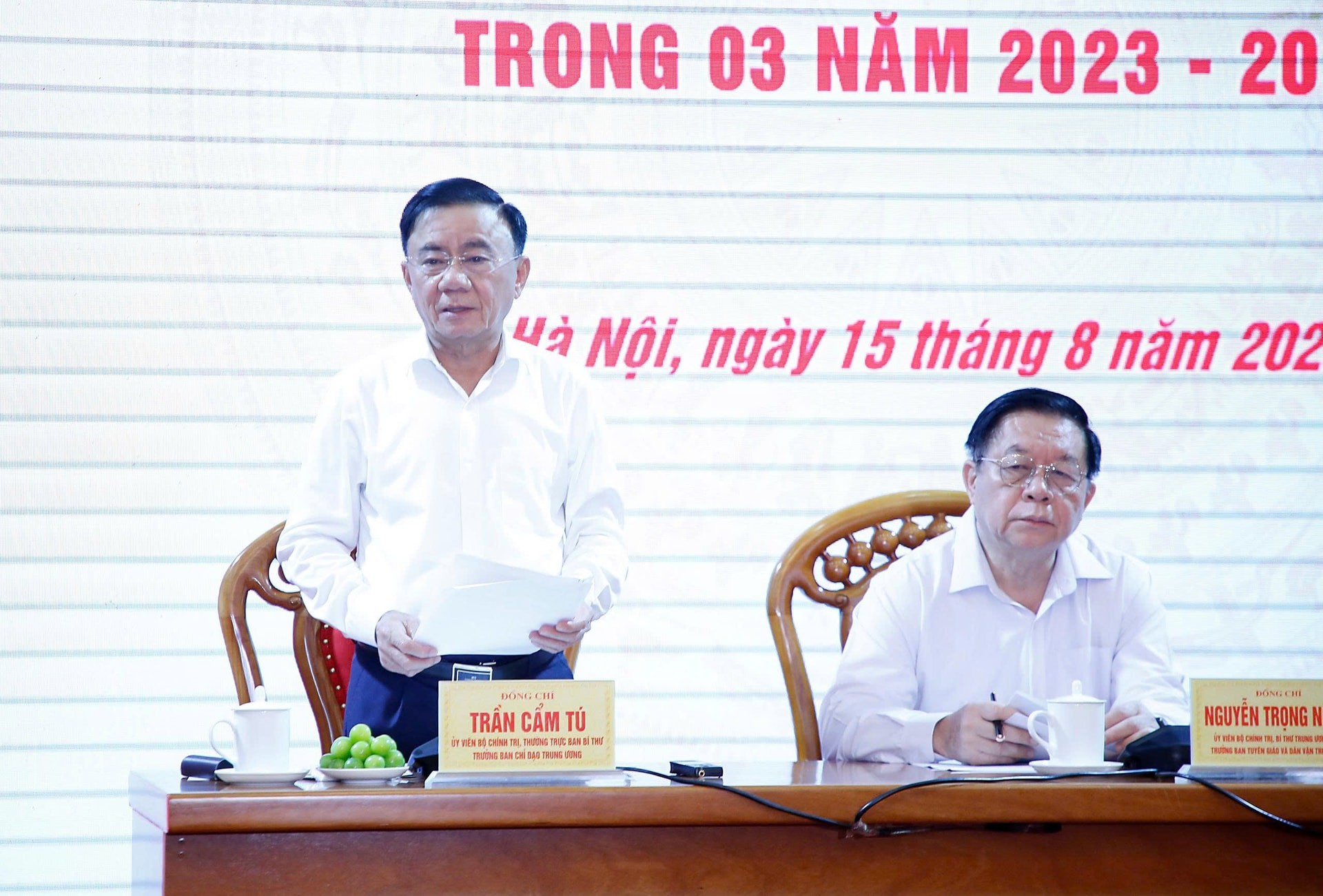 Thường trực Ban Bí thư Trần Cẩm Tú phát biểu kết luận. Thường trực Ban Bí thư Trần Cẩm Tú phát biểu kết luận.