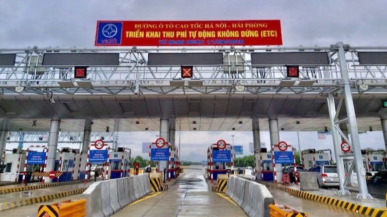 Cục Đường bộ Việt Nam yêu cầu toàn bộ việc tạm dừng thu phí, miễn phí cho các xe nêu trên phải được ghi nhận sự việc và lưu trữ hồ sơ, dữ liệu thu phí đầy đủ đúng quy định. Cục Đường bộ Việt Nam yêu cầu toàn bộ việc tạm dừng thu phí, miễn phí cho các xe nêu trên phải được ghi nhận sự việc và lưu trữ hồ sơ, dữ liệu thu phí đầy đủ đúng quy định.