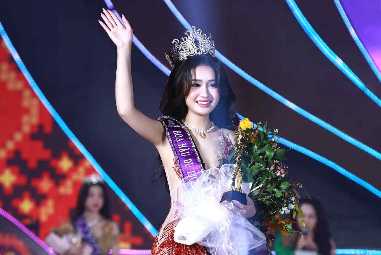 Vương miện Hoa hậu Du lịch Dân tộc Việt Nam 2025 đã được trao cho Trần Minh Phương.