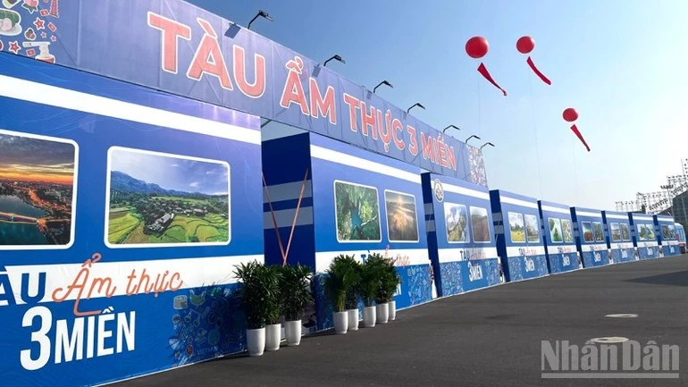 Triển khai nhiều dịch vụ đáp ứng nhu cầu khách tham quan.