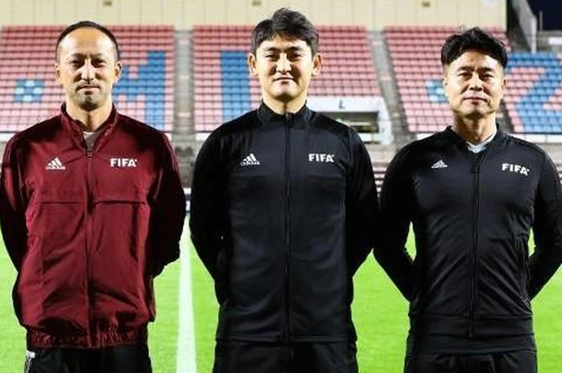 24-3-trong-tai.jpg