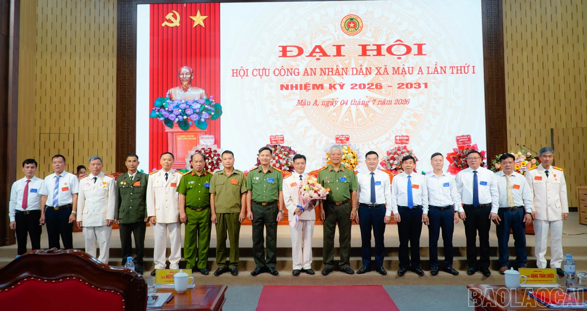 baolaocai-br_lanh-dao-cac-cap-chuc-mung-bch.jpg