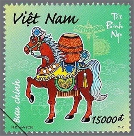 Ngựa tía với vóc dáng khỏe khoắn, chắc khỏe, cõng trống lớn là biểu trưng cho tính dương, cùng với ngựa bạch hiện thân cho tính âm ghép lại tạo nên sự hài hòa âm - dương, tượng trưng cho sự cân bằng, thuận hòa và khởi đầu tốt đẹp.