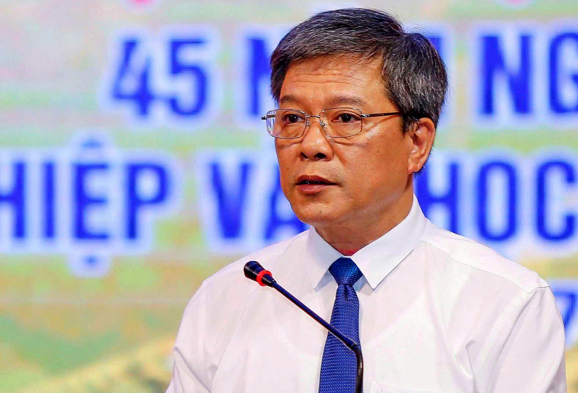 Họa sỹ Nguyễn Đình Thi - Nguyên Chủ tịch Hội Liên hiệp Văn học nghệ thuật tỉnh Yên Bái (trước hợp nhất) 16-9-ongthi.jpg