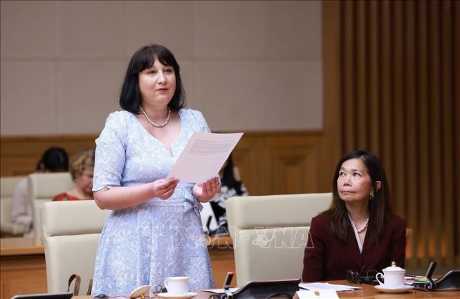 Đại sứ Romania tại Việt Nam Cristina Romila phát biểu. Đại sứ Romania tại Việt Nam Cristina Romila phát biểu.