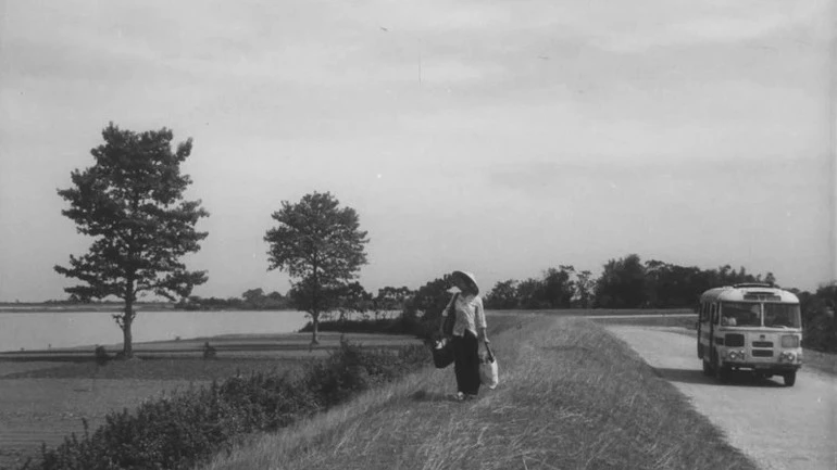 Cảnh trong phim "Bao giờ cho đến tháng Mười".