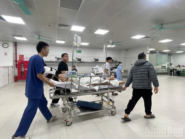 Trường hợp tai nạn giao thông nặng được đưa đi mổ cấp cứu.