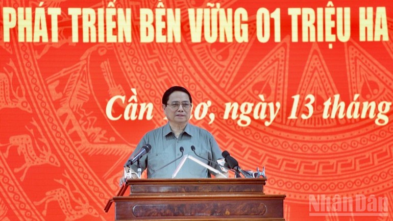 Thủ tướng Chính phủ Phạm Minh Chính phát biểu ý kiến tại hội nghị. Thủ tướng Chính phủ Phạm Minh Chính phát biểu ý kiến tại hội nghị.