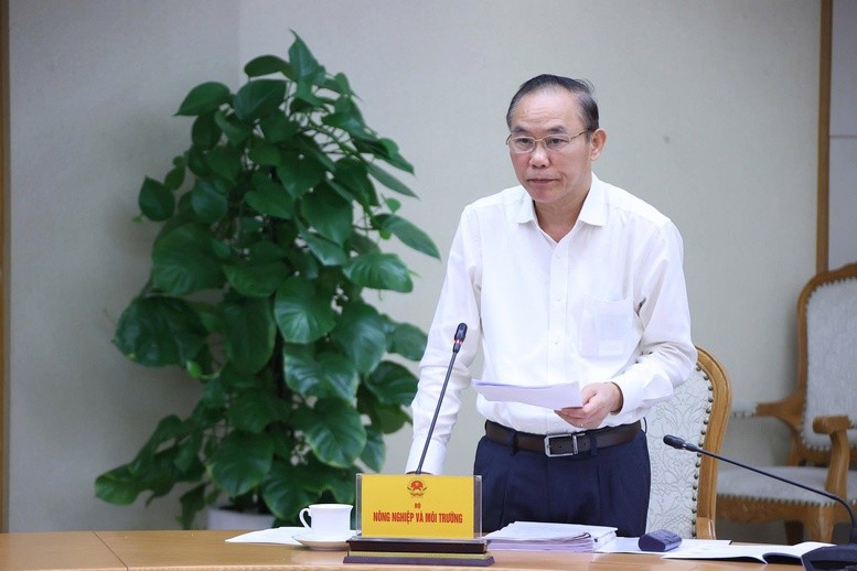 Thứ trưởng Bộ Nông nghiệp và Môi trường Phùng Đức Tiến nêu những khó khăn, bất cập chủ yếu trong phòng chống dịch tả lợn châu Phi. Thứ trưởng Bộ Nông nghiệp và Môi trường Phùng Đức Tiến nêu những khó khăn, bất cập chủ yếu trong phòng chống dịch tả lợn châu Phi.