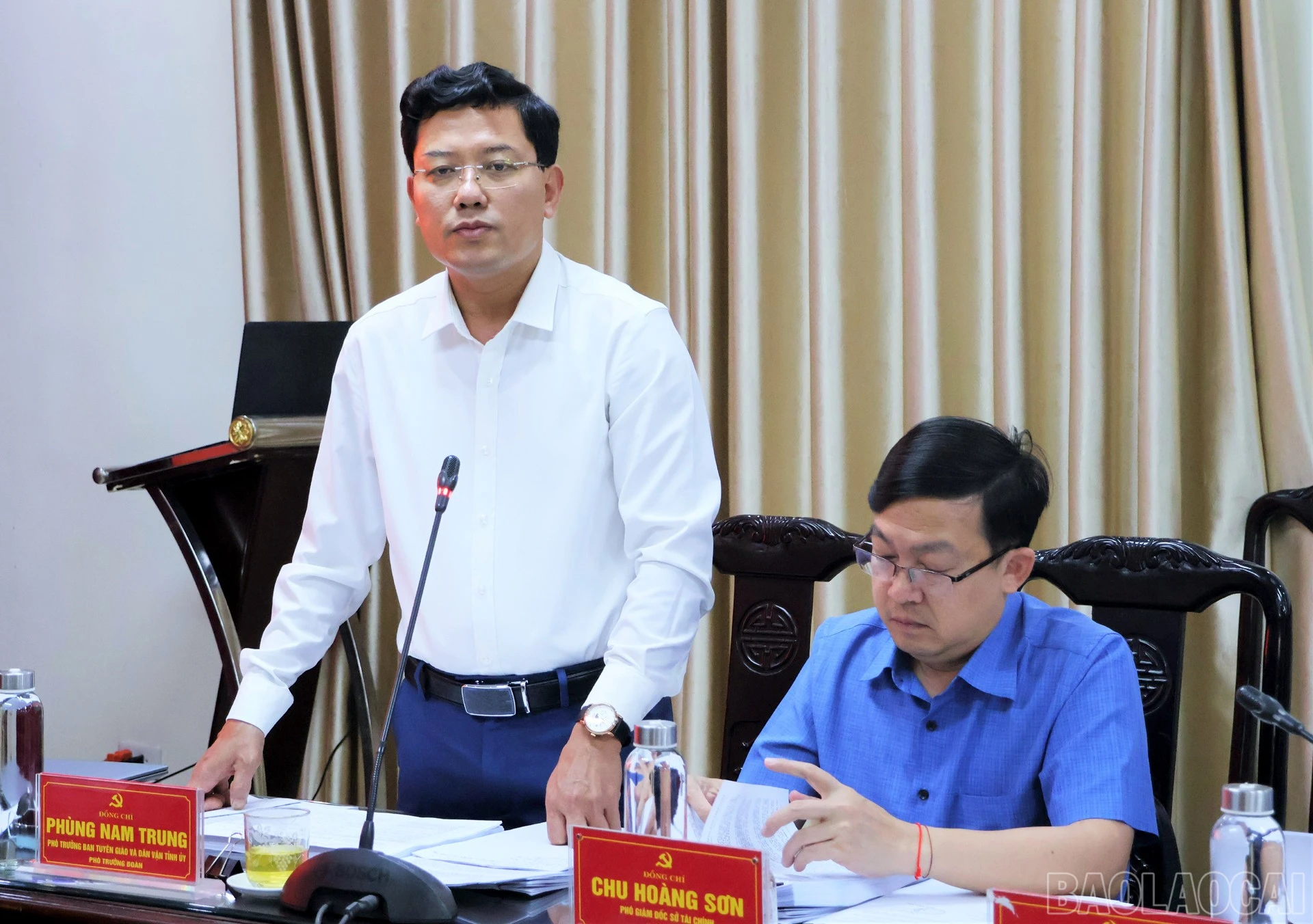 Lãnh đạo Ban Tuyên giáo và Dân vận Tỉnh ủy tham gia đóng góp ý kiến tại hội nghị.