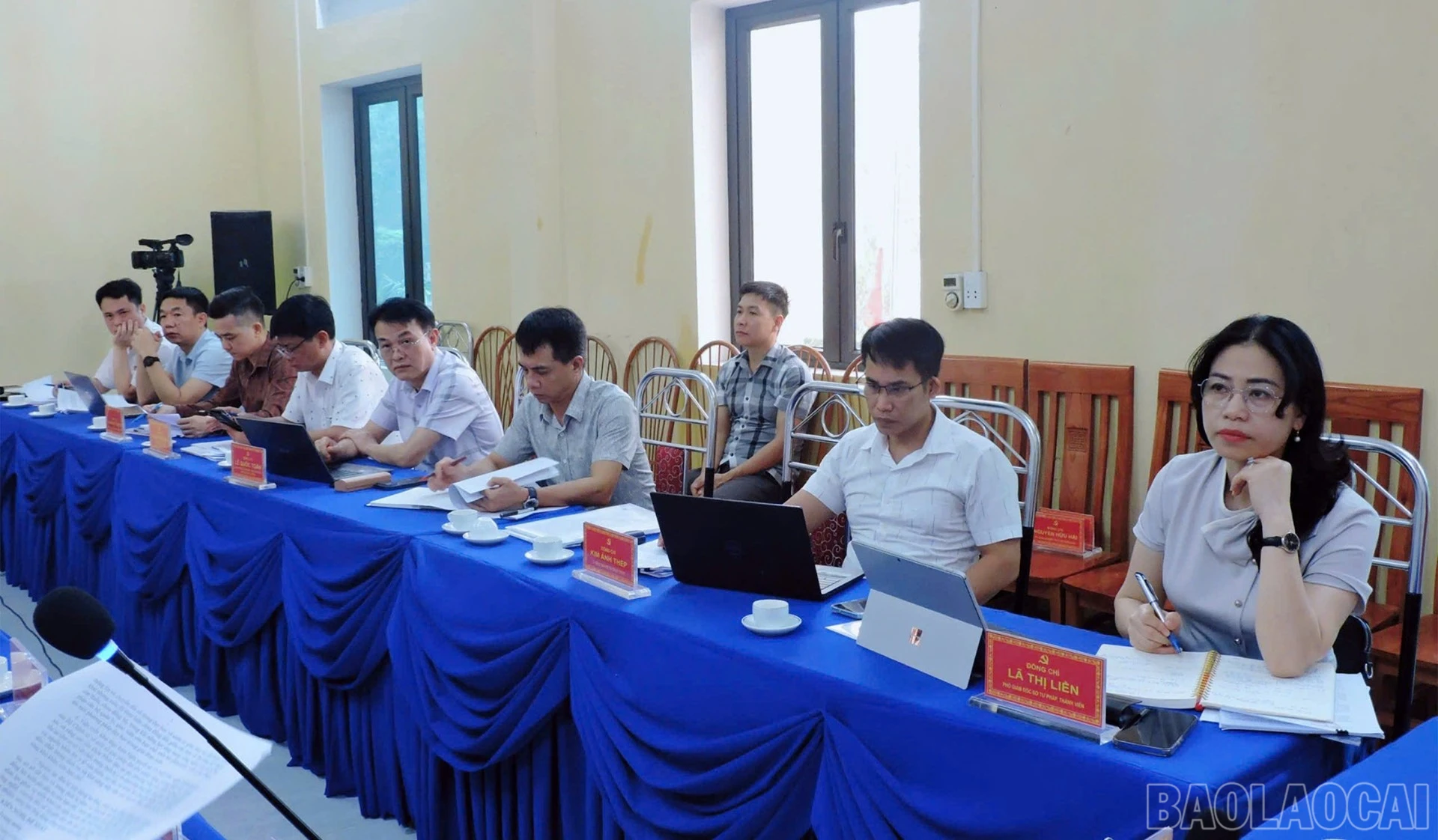 Lãnh đạo các sở tham gia đoàn công tác.