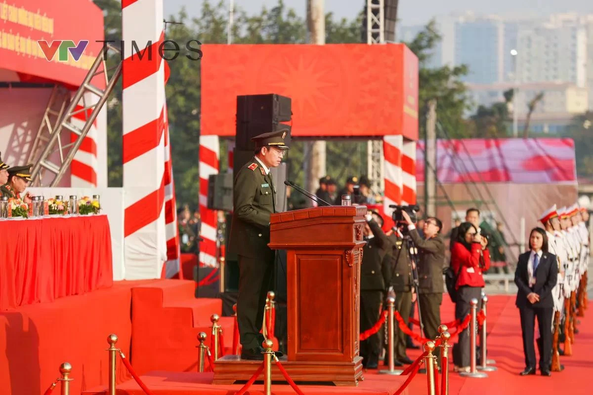 Thiếu tướng Nguyễn Quốc Toản, Chánh Văn phòng, Người phát ngôn Bộ Công an phát biểu tại buổi lễ.
