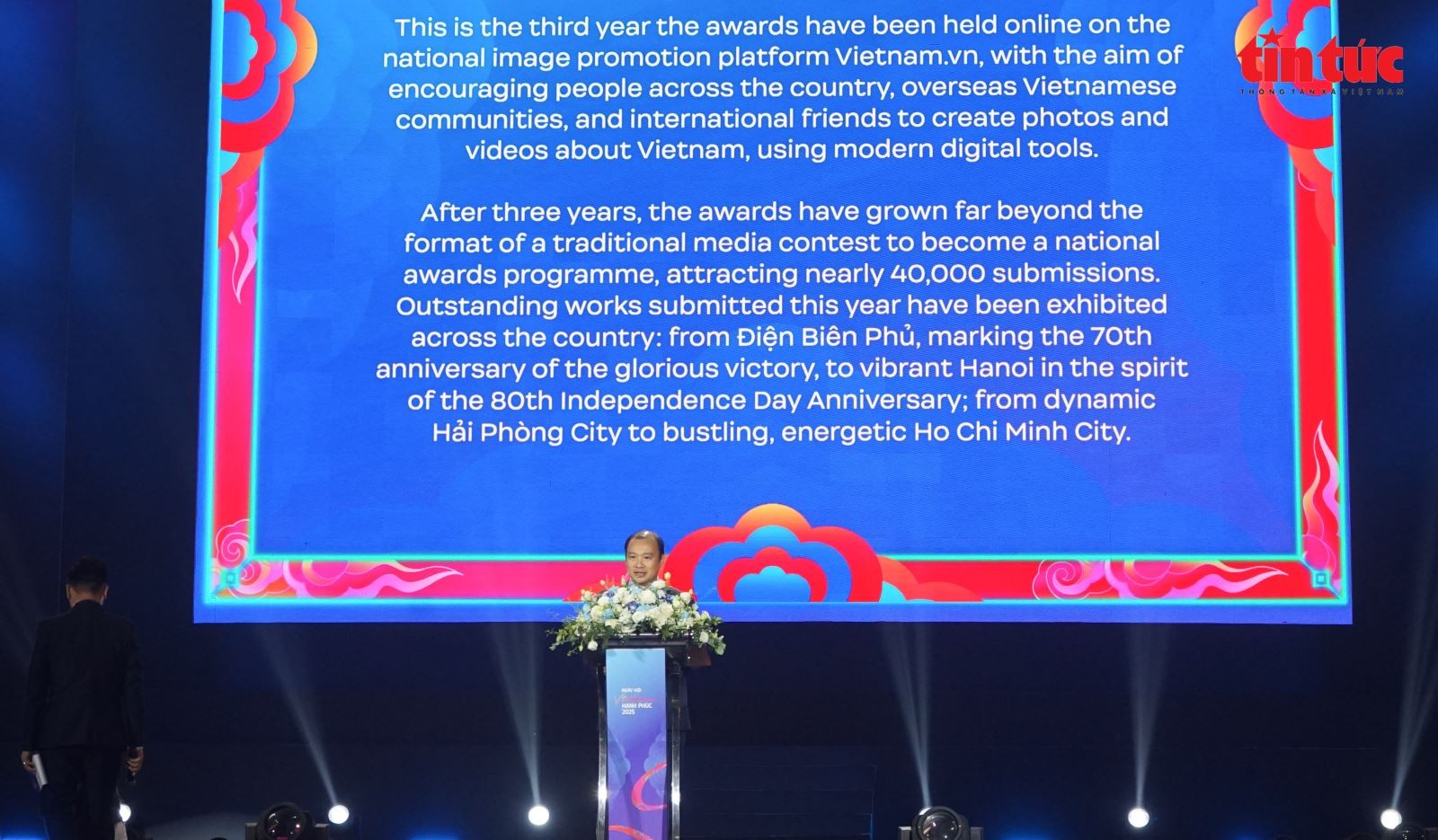 Thứ trưởng Thường trực Bộ Văn hoá, Thể thao và Du lịch Lê Hải Bình phát biểu tại lễ trao giải.