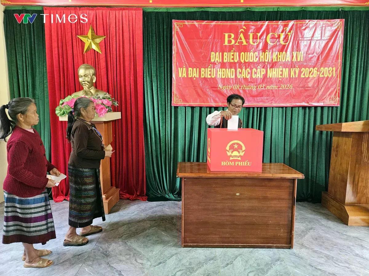 Cử tri bầu đại biểu Quốc hội và Hội đồng nhân dân các cấp nhiệm kỳ 2026 - 2031.