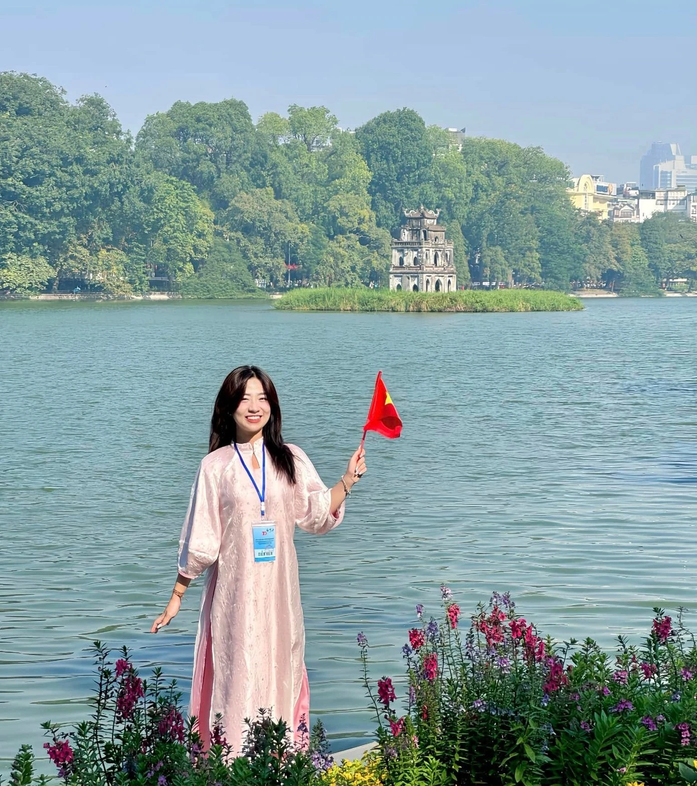 Hồ Gươm, phố cổ Hà Nội là địa điểm được nhiều du khách quan tâm đặc biệt.