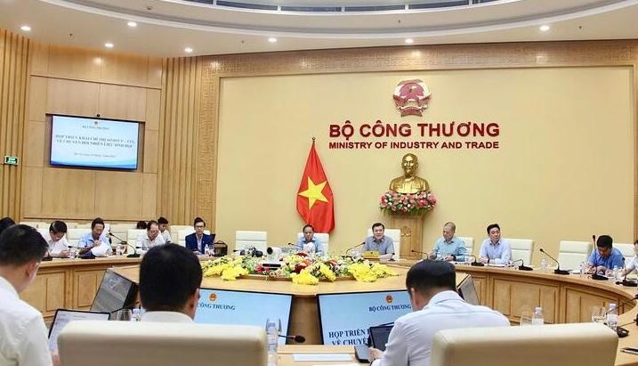 Quang cảnh cuộc họp.