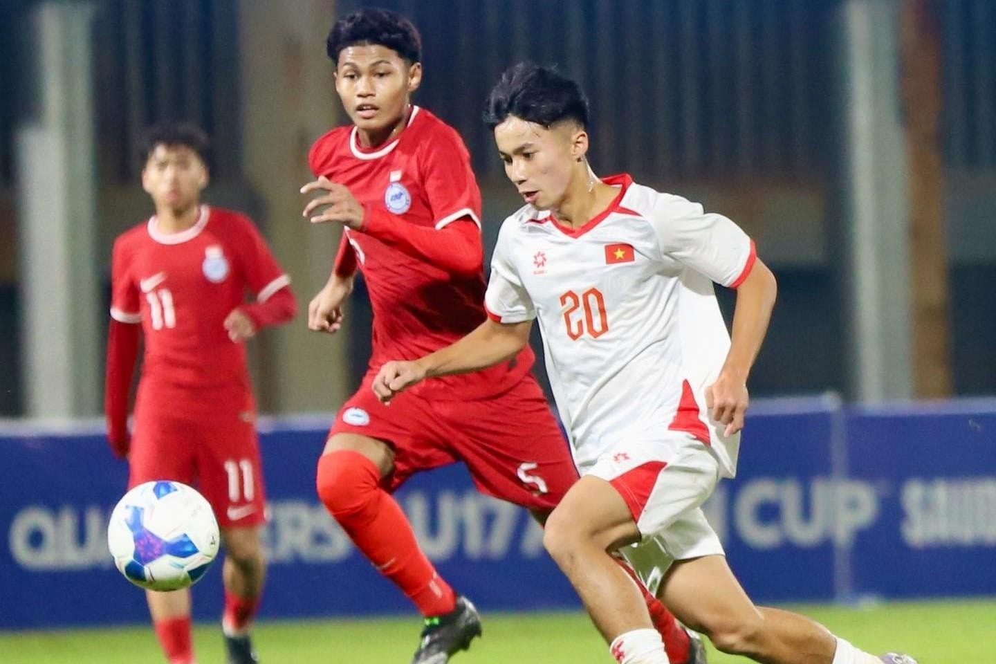U17 Việt Nam có 1 trận đấu hoàn toàn áp đảo trước Singapore.
