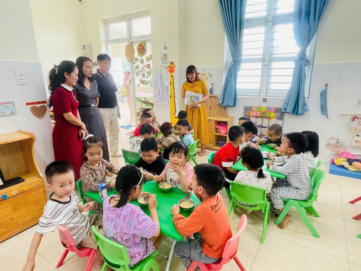 Bộ Y tế đề nghị huy động sự tham gia của ban đại diện cha mẹ học sinh trong việc giám sát ATTP tại trường học.