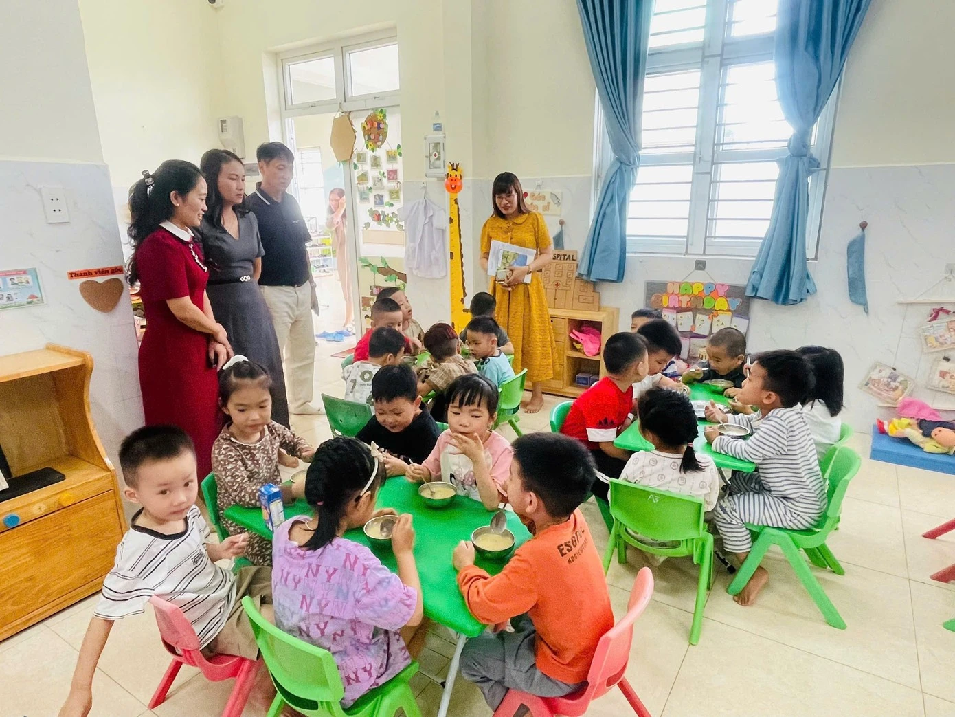 Bộ Y tế đề nghị huy động sự tham gia của ban đại diện cha mẹ học sinh trong việc giám sát ATTP tại trường học.