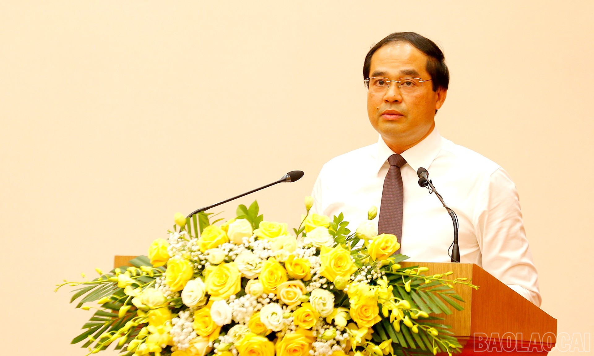 Đồng chí Trịnh Xuân Trường - Bí thư Tỉnh ủy, Chủ tịch HĐND tỉnh phát biểu khai mạc Hội nghị baolaocai-br_19-9-bi-thu.jpg