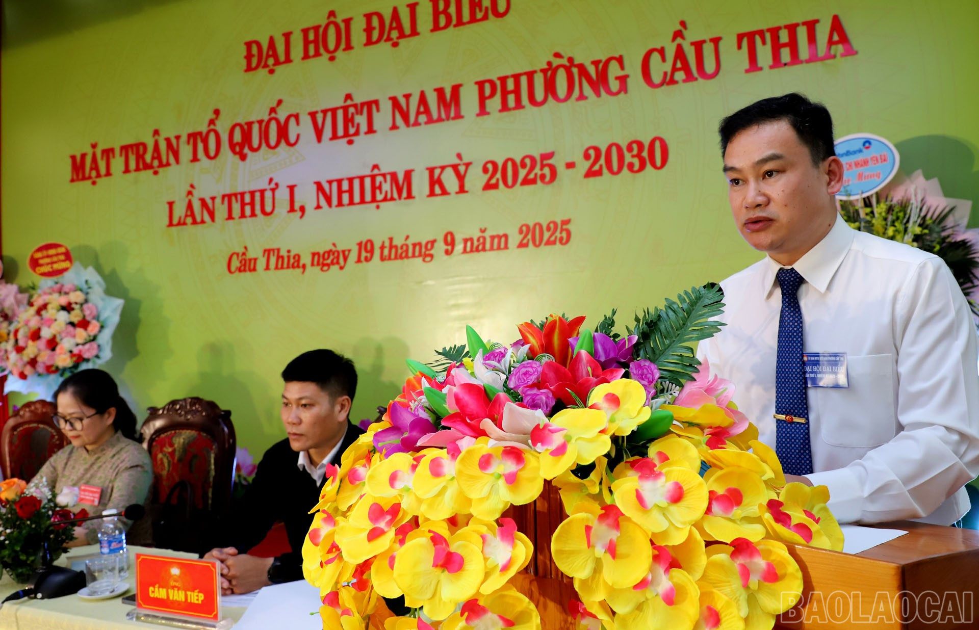 Đồng chí Đặng Tuấn Hùng - Phó Bí thư Đảng ủy Thường trực xã phát biểu chỉ đạo tại đại hội. baolaocai-br_19-9-dang-tuan-hung-pbttt.jpg