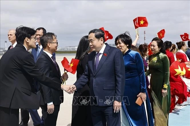 Chủ tịch Quốc hội Trần Thanh Mẫn và Phu nhân cùng đoàn đại biểu cấp cao Việt Nam đến thành phố Istanbul.