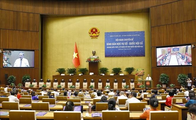 Quang cảnh hội nghị tại điểm cầu nhà Quốc hội (Hà Nội). to-lam-13925-10.jpg