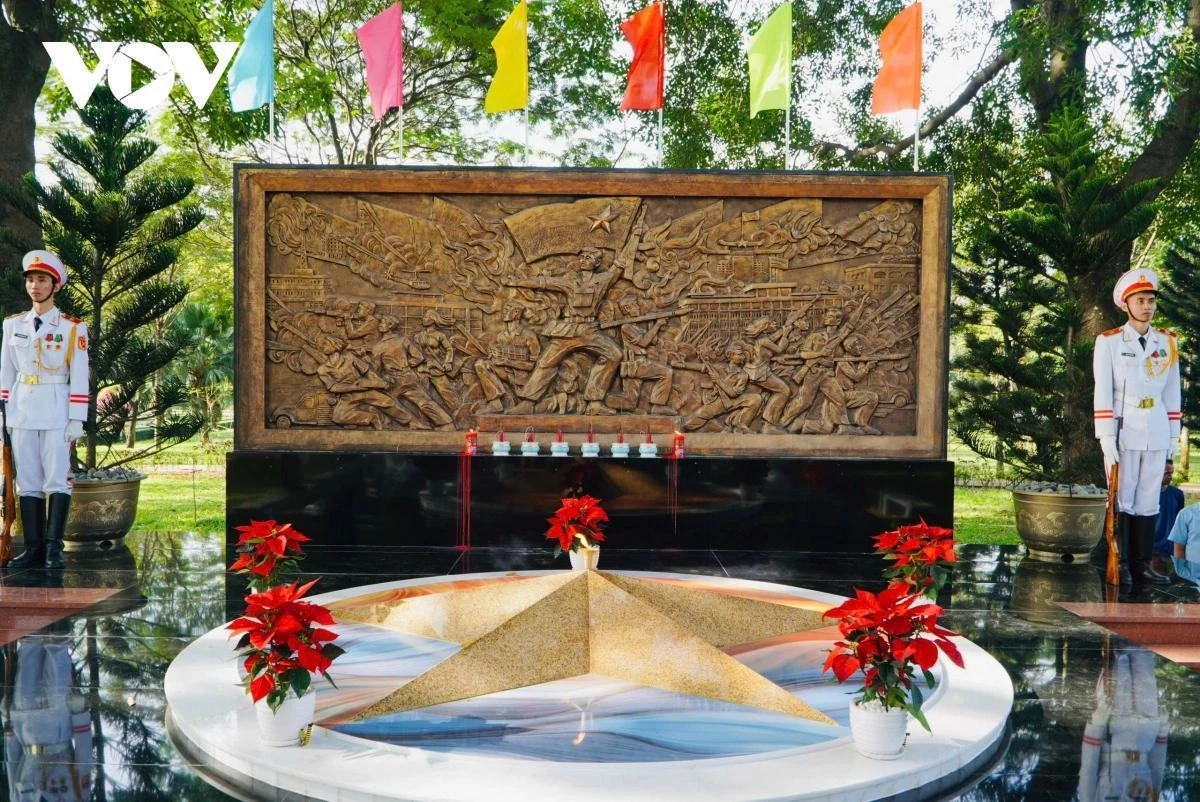 Bia Tưởng niệm cán bộ, chiến sĩ Biệt động Sài Gòn - Gia Định.