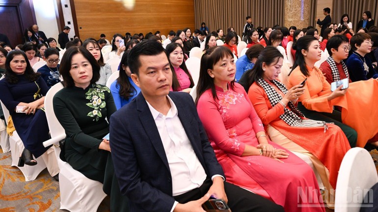 Các đại biểu tham dự Hội nghị.